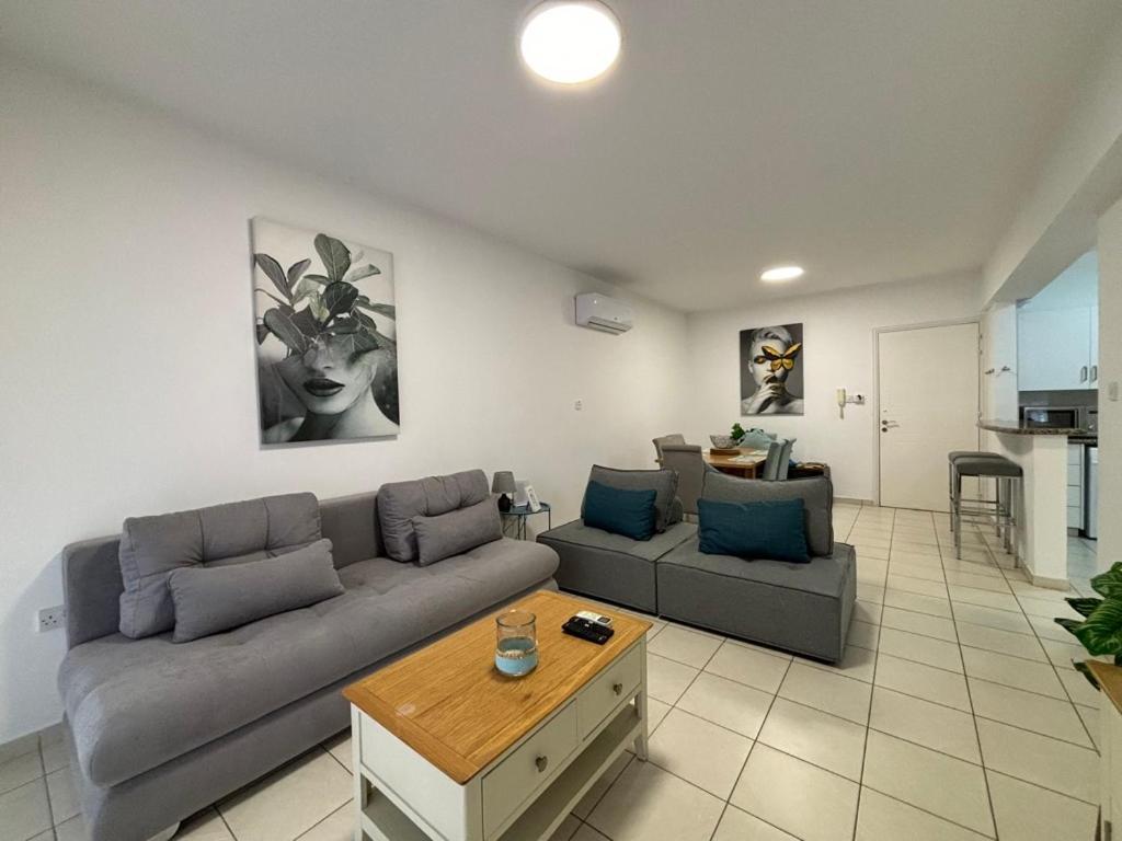 Cozy Apartment In Paphos Beautiful Complex Eksteriør billede