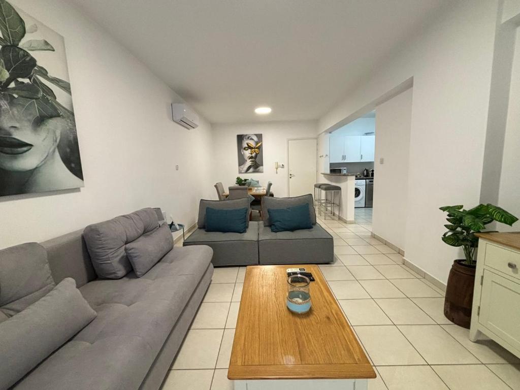 Cozy Apartment In Paphos Beautiful Complex Eksteriør billede