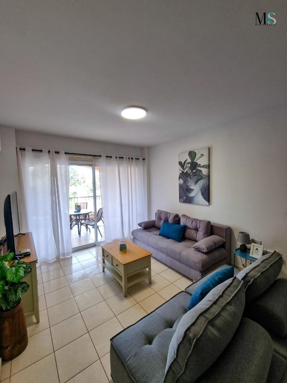 Cozy Apartment In Paphos Beautiful Complex Eksteriør billede